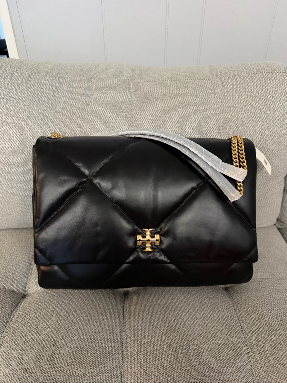 Tory Burch OVERSIZED KIRA DIAMOND QUILT SHOULDER BAG